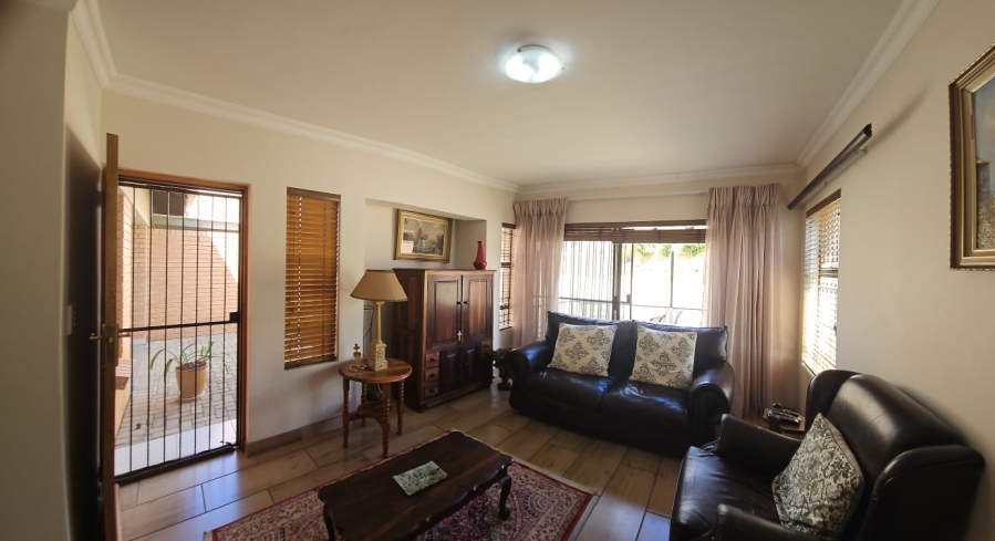 1 Bedroom Property for Sale in Langenhovenpark Free State